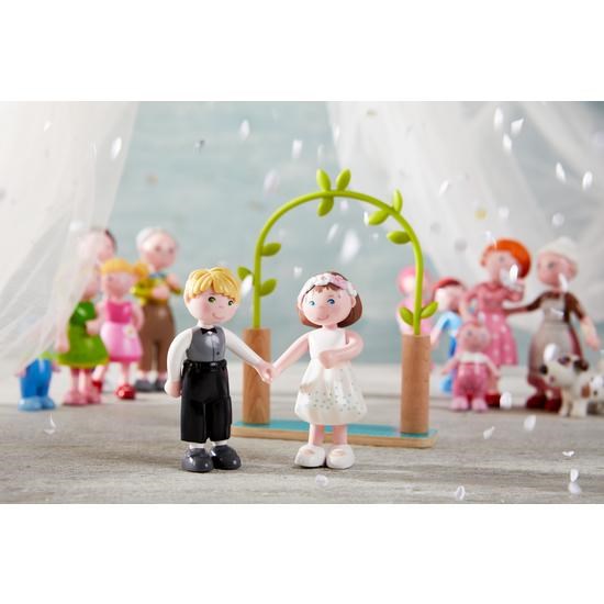 xHaba Little Friends Bride & Groom (6822890438838)