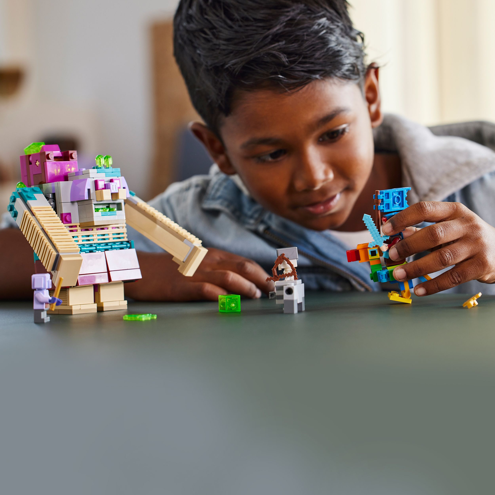 LEGO Minecraft The Devourer Showdown 21257 (8269071548642)