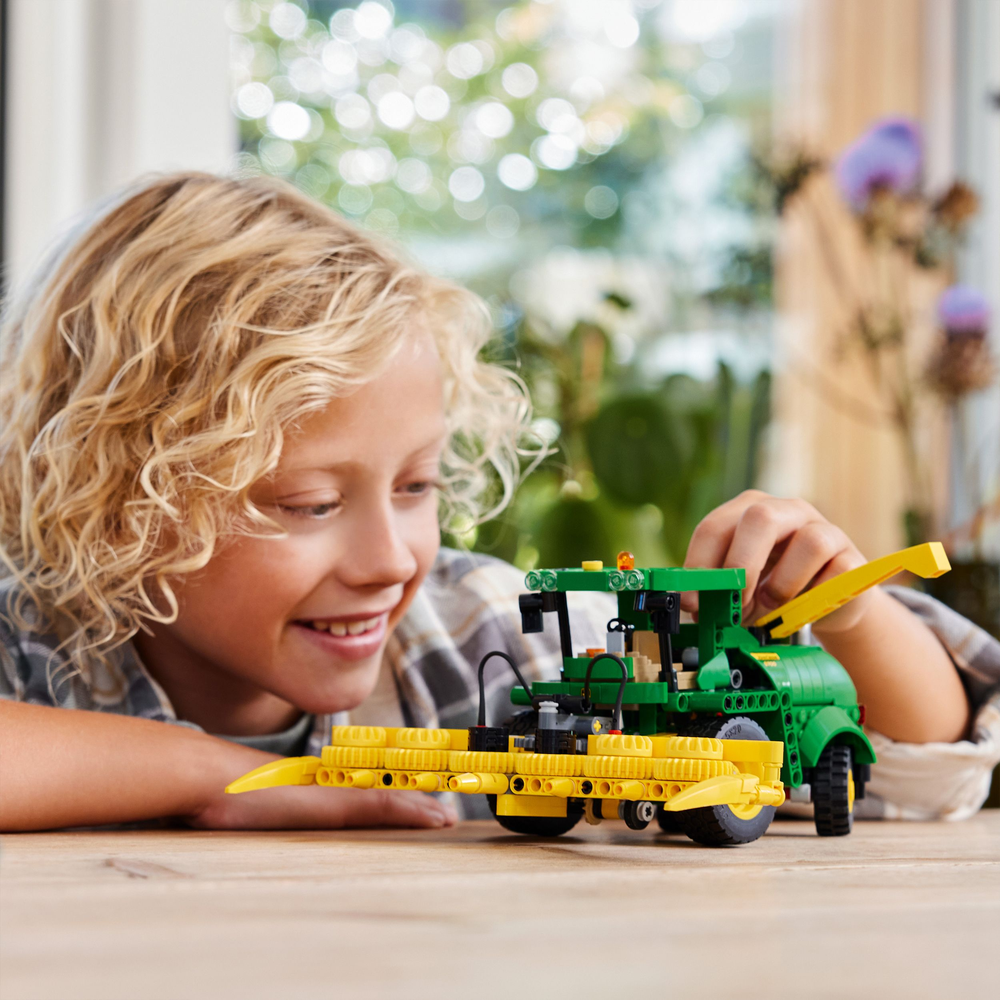 LEGO Technic John Deere 9700 Forage Harvester 42168 (8266678141154)