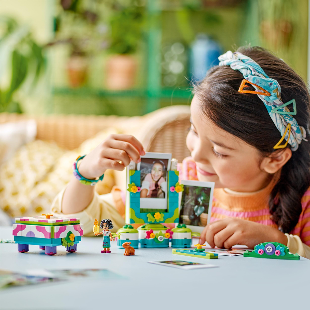 LEGO Disney Classic Mirabel's Photo Frame and Jewelry Box 43239 (8307655278818)