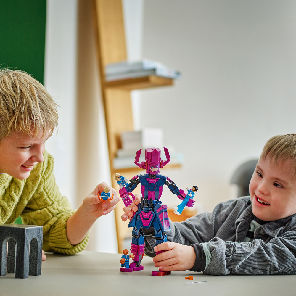 LEGO Super Heroes Marvels Fantastic Four vs Galactus Construction Figure 76316 (8776122499298)