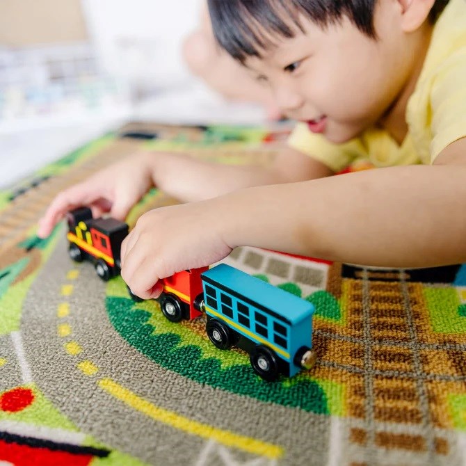 Melissa and Doug Round the Rails Train Rug (8239150268642)